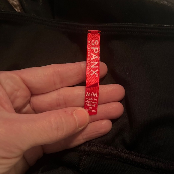 Spanx Women's Black Leggings Size M - Picture 3 of 3